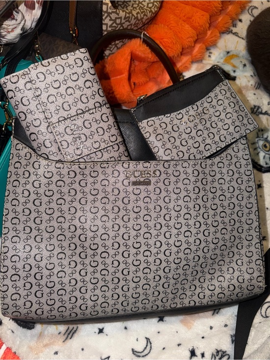 Guess Handbags - GUESS Beige and Black Logo Print purse, wallet, with Matching Pouch